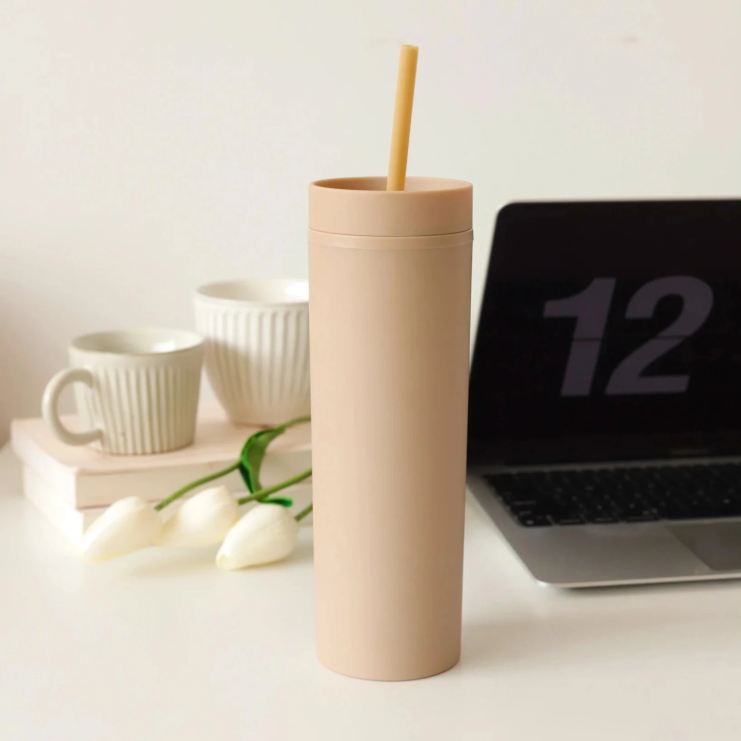 Gobelet Tumbler minimaliste avec paille