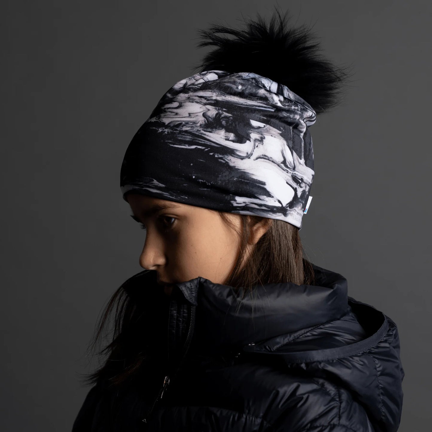 Tuque avec Pompon - B & W