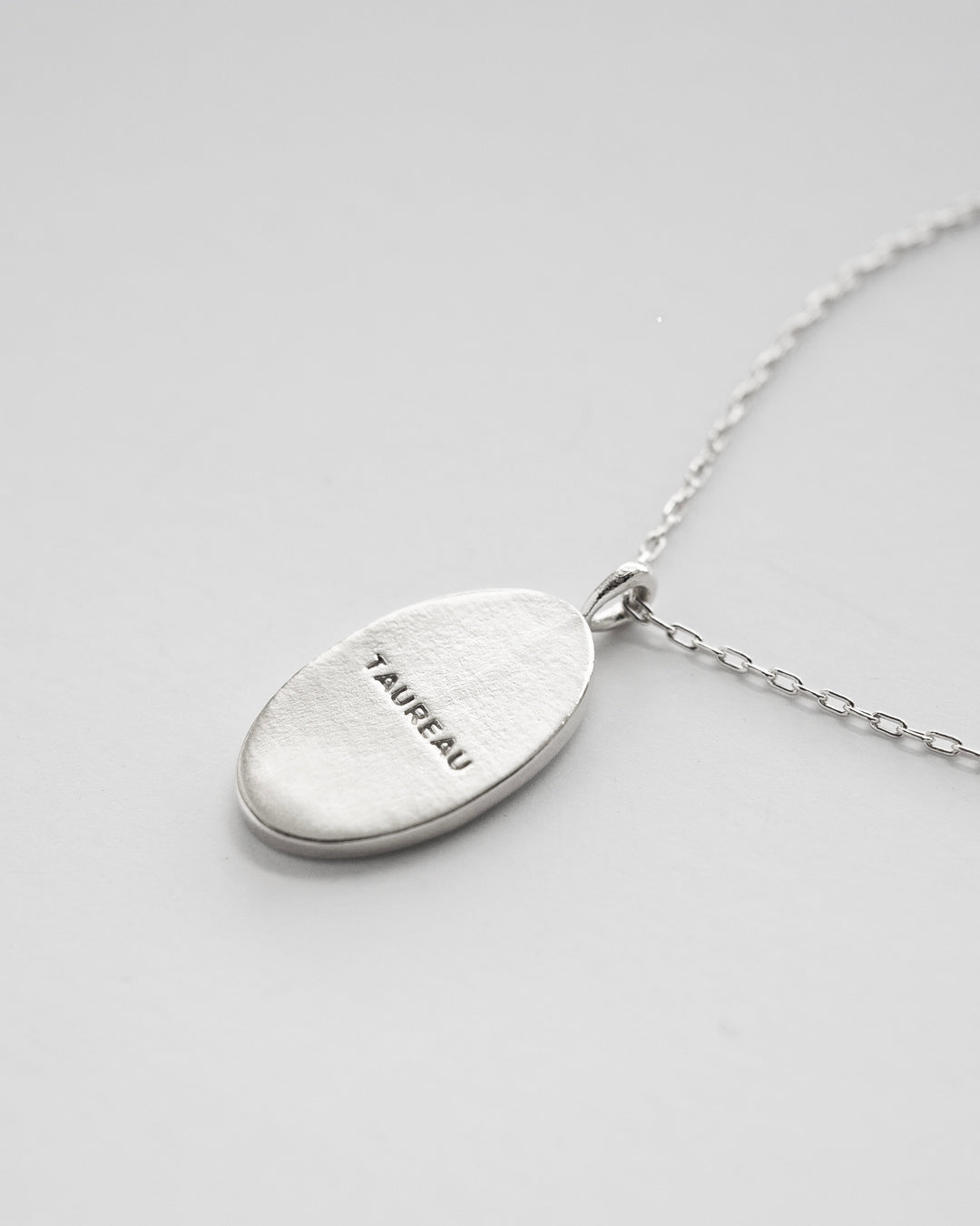 Collier signe du zodiaque - Taureau
