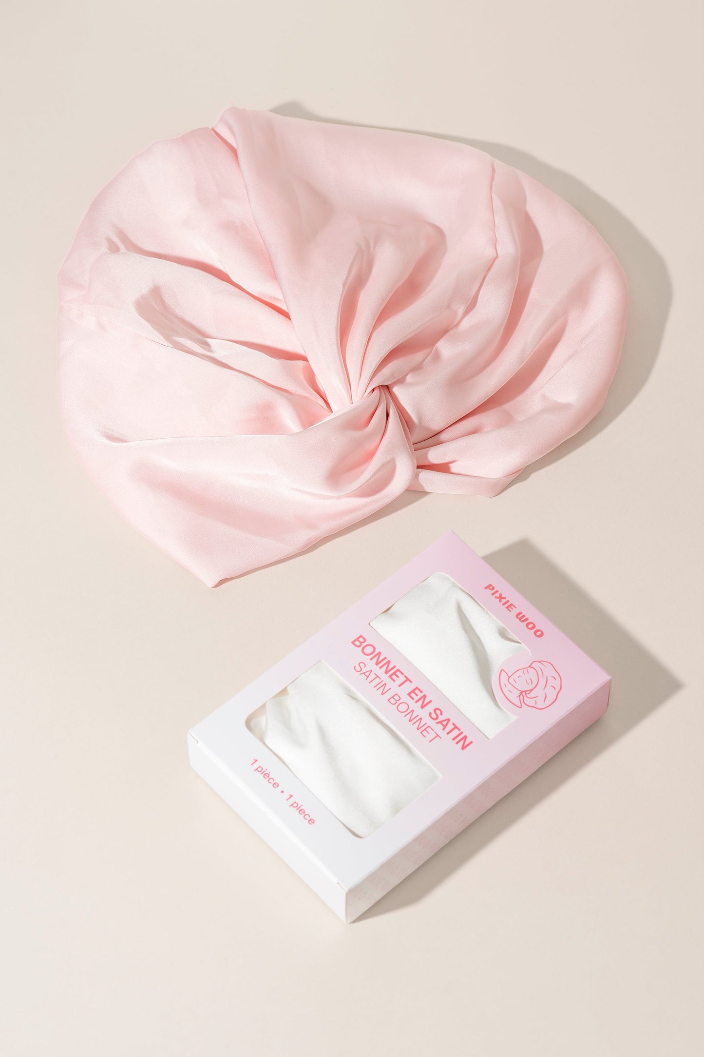Bonnet de satin