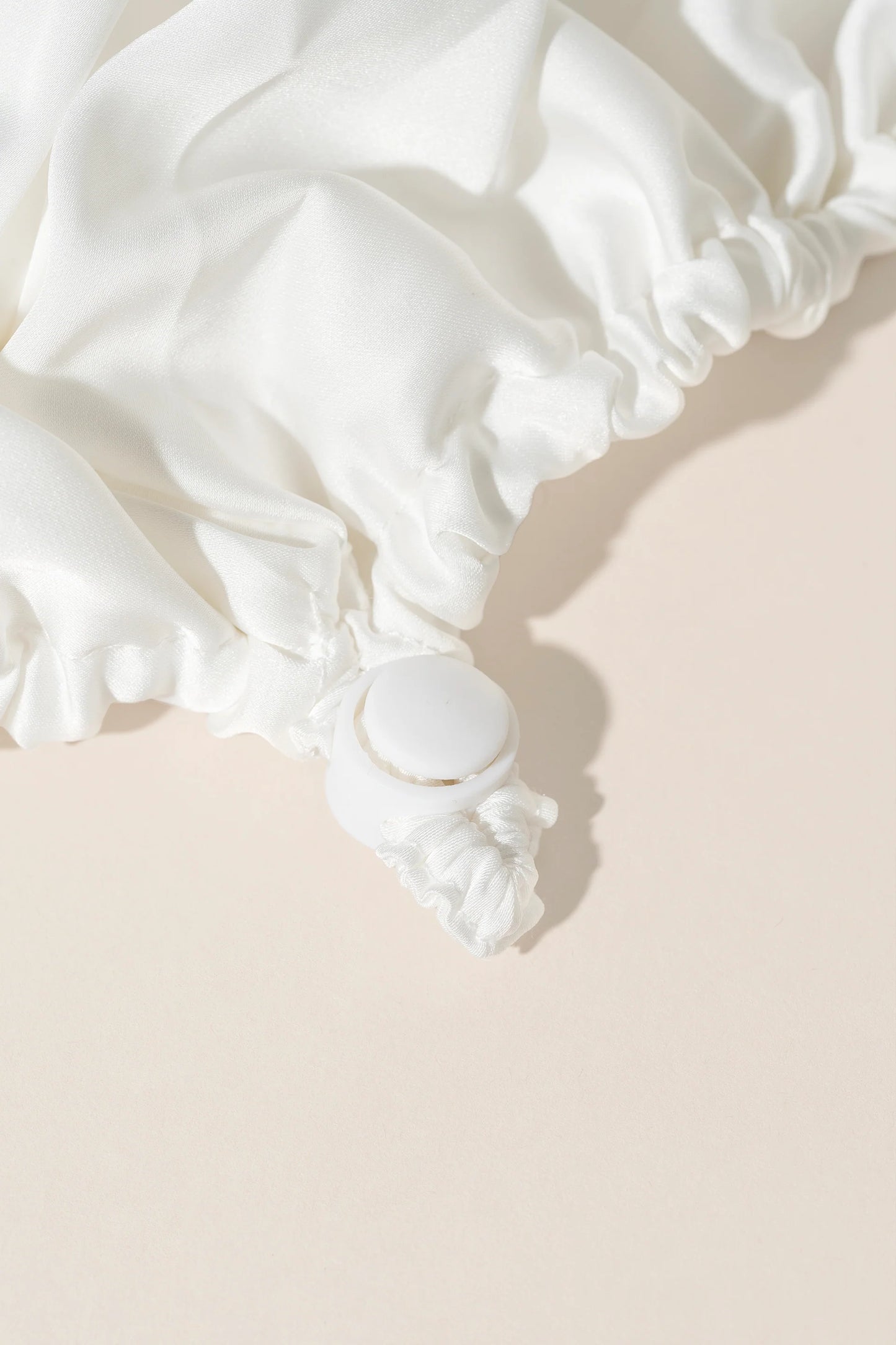 Bonnet de satin