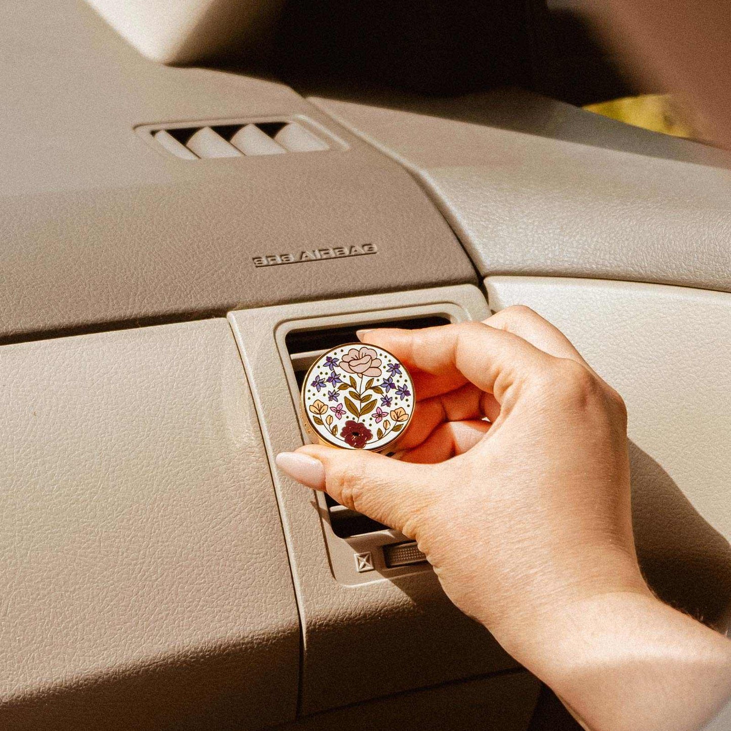 Diffuseur pour voiture fleuri