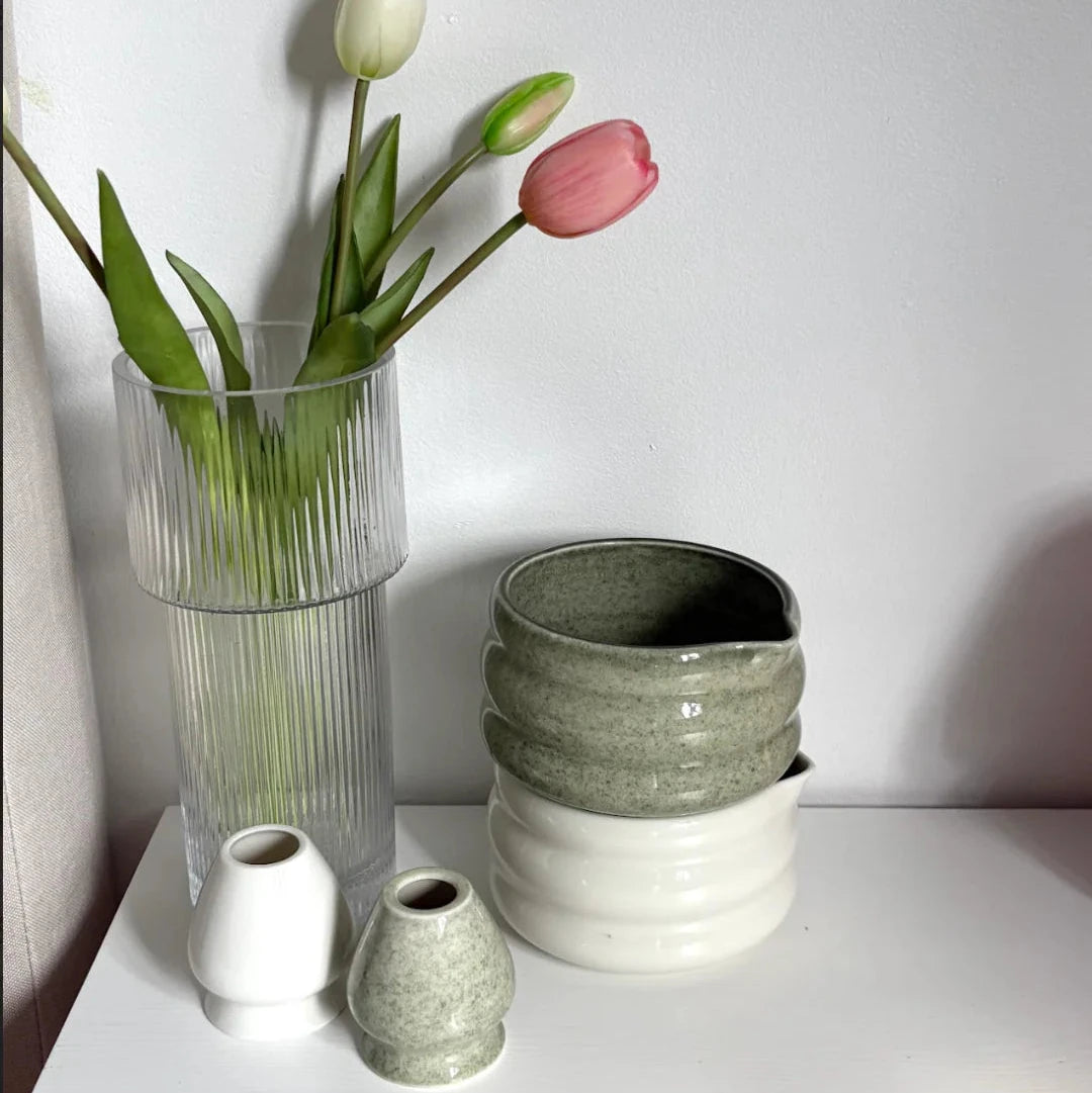 Bol à matcha avec support à fouet - Blanc