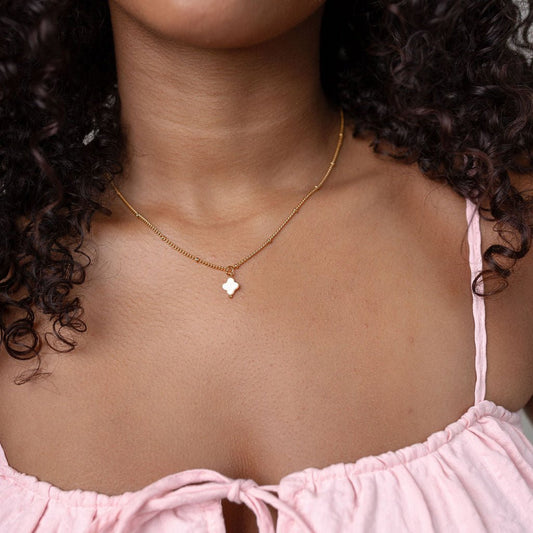 Collier Clover