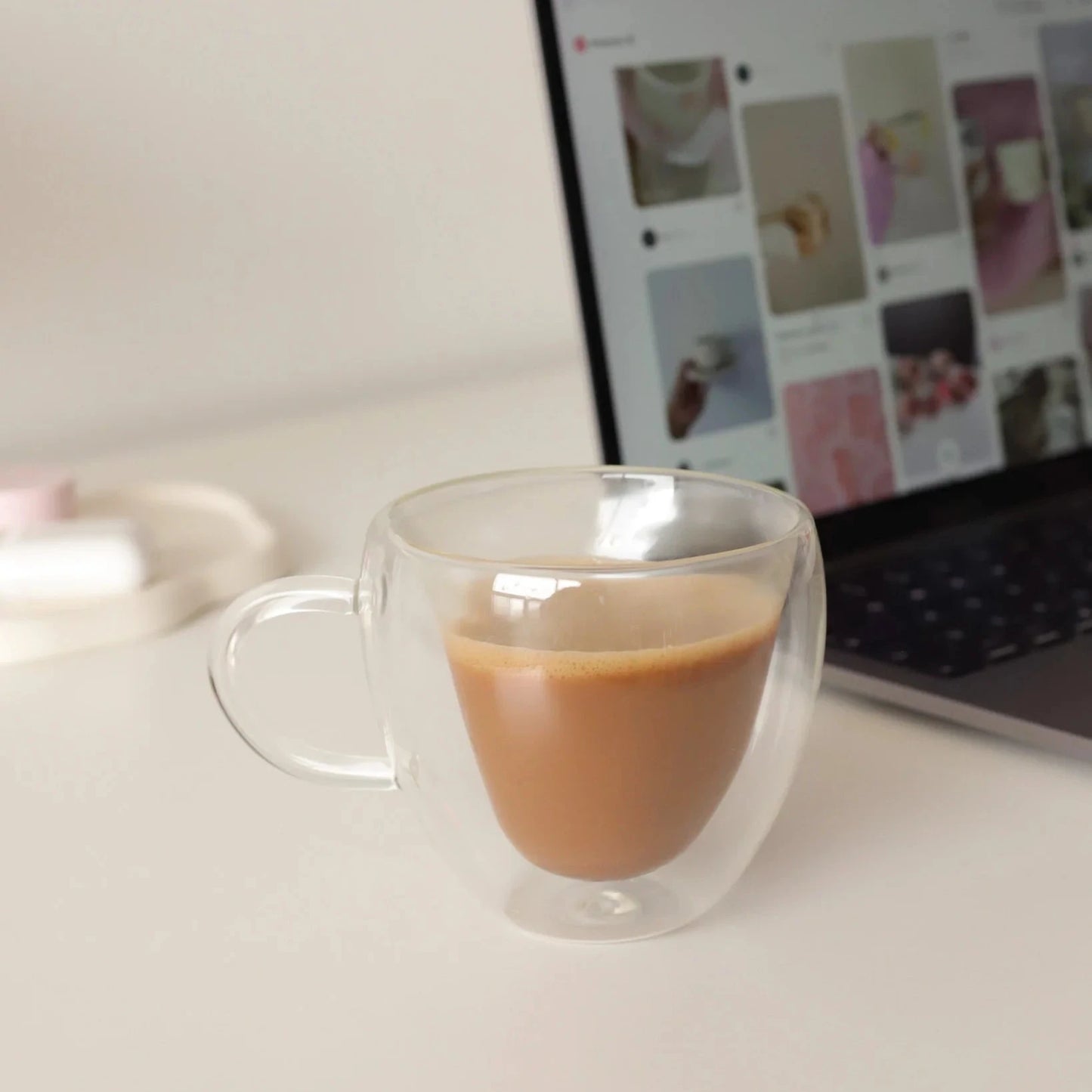 Tasse en verre en forme de coeur
