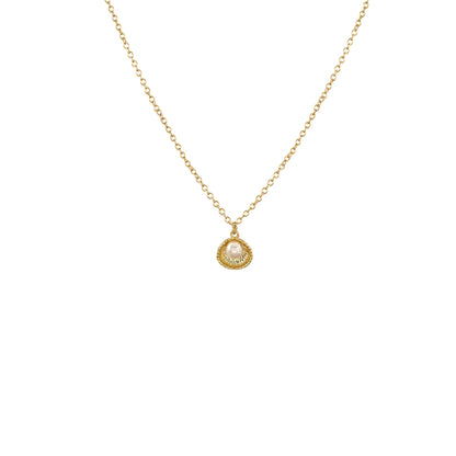 Collier nacre or